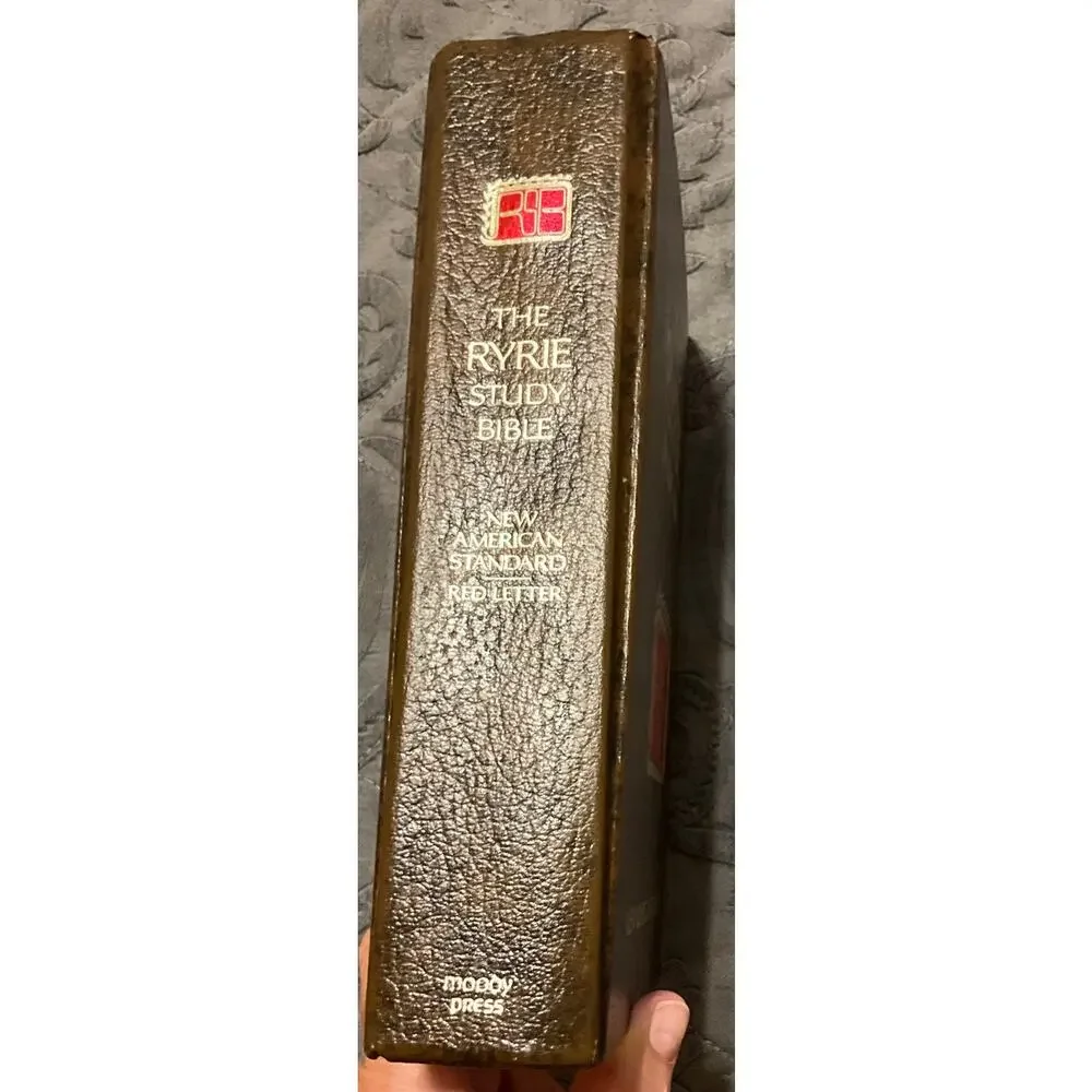The Ryrie Study Bible New American Standard NASB 1978 Hard Back Red Letter Maps